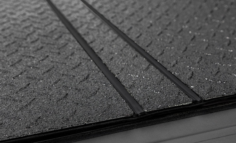 Access LOMAX Pro Series 2022+ Rivian R1T 4ft 6in Bed (w/ OEM Tonneau Track) Cover -Blk Diamond Mist